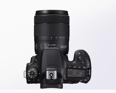 佳能/CANON EOS 90D  18-135 單反相機  黑的  變焦  CF卡
